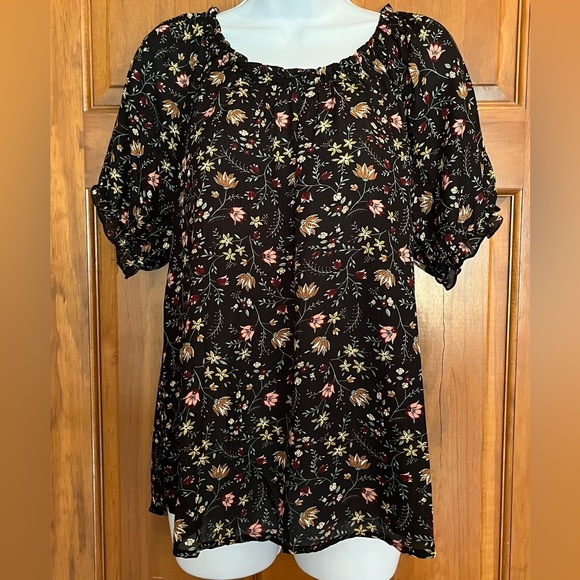 80 Park Tops - NWT 80 Park Blouse Top